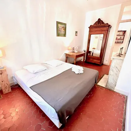Riviera: Spacious 5-room Duplex Near Sea In Old Town Port Apartment *