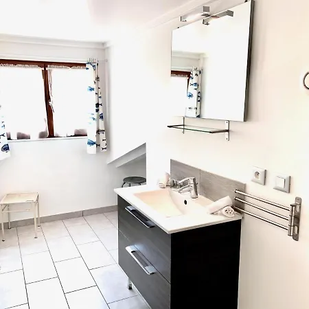 Riviera: Spacious 5-room Duplex Near Sea In Old Town Port *