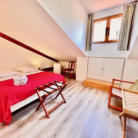Riviera: Spacious 5-room Duplex Near Sea In Old Town Port * Nice