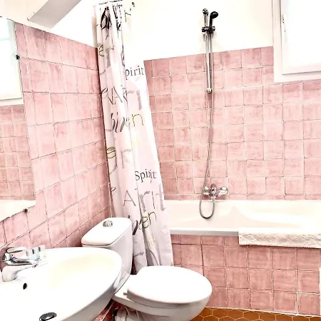 Apartment Riviera: Spacious 5-room Duplex Near Sea In Old Town Port